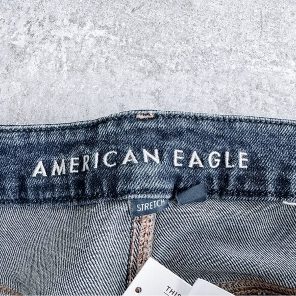 American Eagle Dark Wash Curvy Super High Rise Baggy Wide Leg Size 16 - Picture 7 of 10